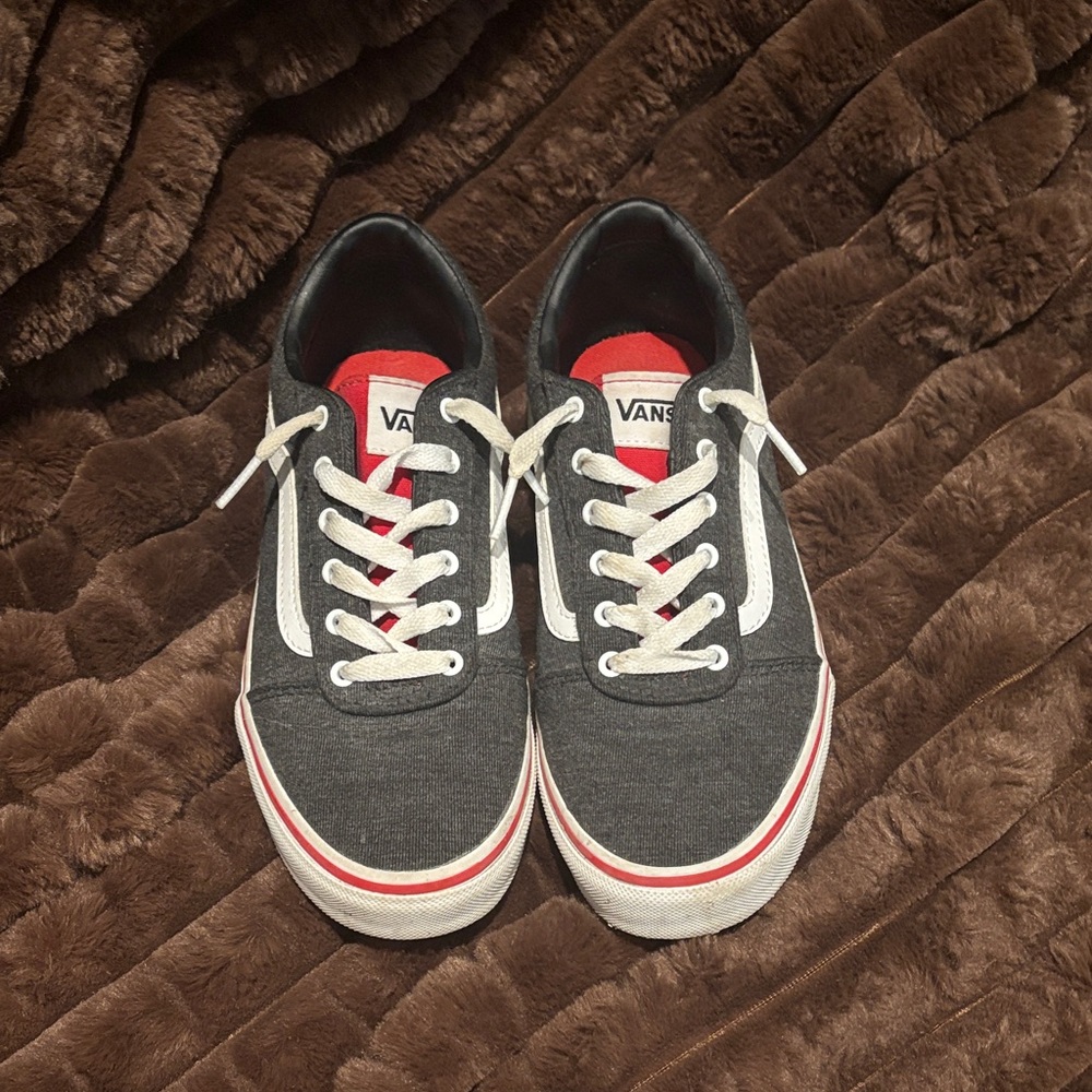 Vans Men's Black and Red Sneakers